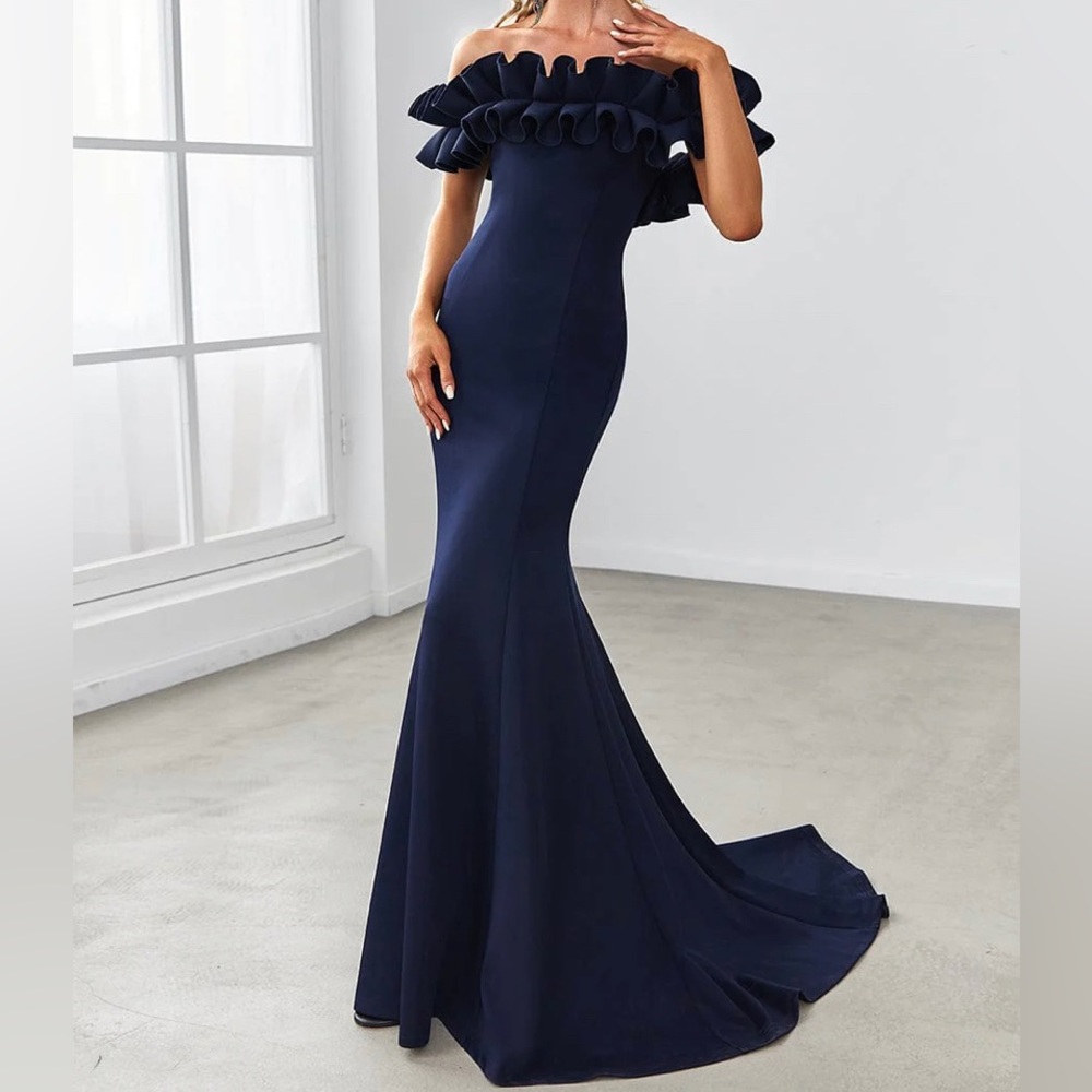 Off the Shoulder A Line Mermaid Evening Gown with small train